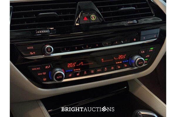 BMW 530e Business Edition Plus M-Sport 292pk 2021 (Origineel-NL) 5-Serie , L-844-SL