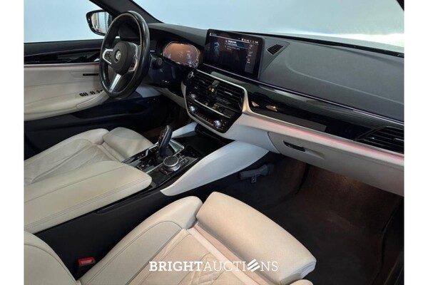 BMW 530e Business Edition Plus M-Sport 292pk 2021 (Origineel-NL) 5-Serie , L-844-SL