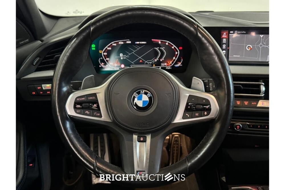 BMW M135 i Business Edition xDrive 306pk 2021 (Origineel-NL) 1-Serie, N-977-HZ