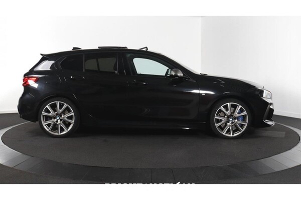 BMW M135 i Business Edition xDrive 306pk 2021 (Origineel-NL) 1-Serie, N-977-HZ