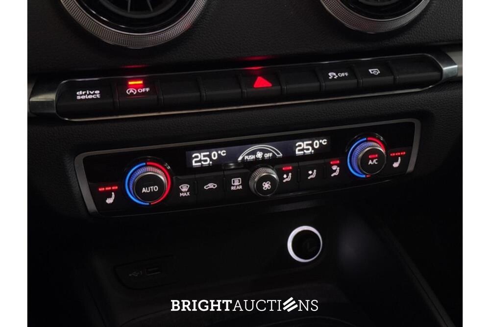 Audi A3 Limousine 35 CoD Advance Sport TFSI 150pk 2019 (Origineel-NL), ZL-485-D