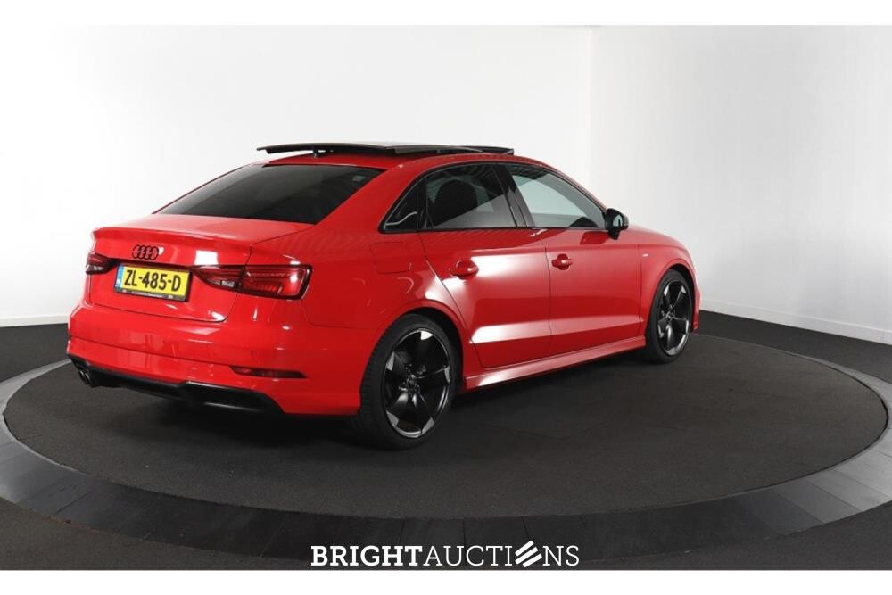 Audi A3 Limousine 35 CoD Advance Sport TFSI 150pk 2019 (Origineel-NL), ZL-485-D