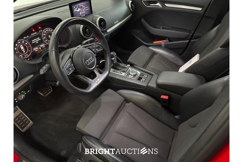 Audi A3 Limousine 35 CoD Advance Sport TFSI 150pk 2019 (Origineel-NL), ZL-485-D