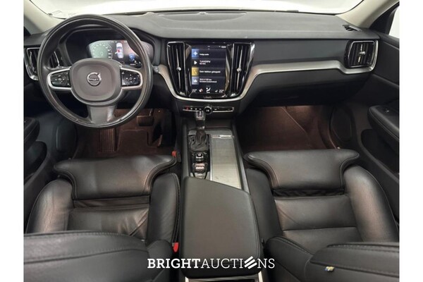 Volvo V60 Cross Country Pro 2.0 AWD 190pk 2020 (Origineel-NL), G-715-ZL
