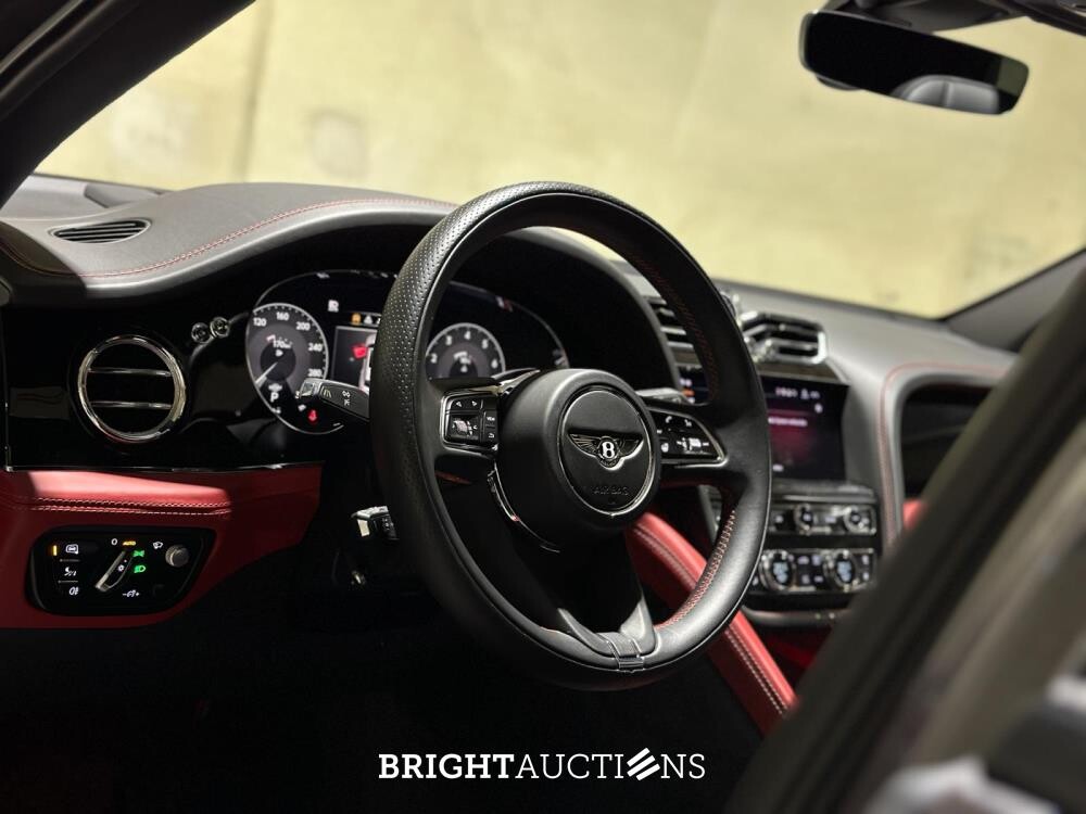 Bentley Bentayga 4.0 V8 S 549hp 2022 (Original-NL), P-719-VF