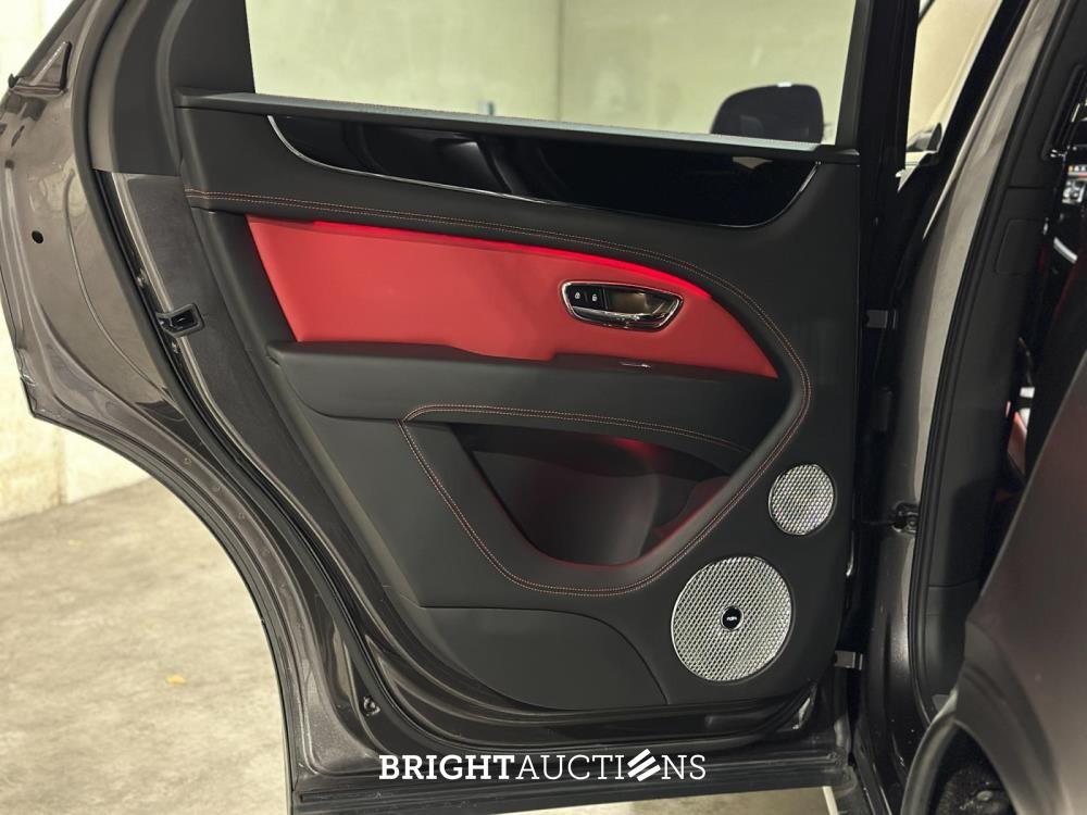 Bentley Bentayga 4.0 V8 S 549hp 2022 (Original-NL), P-719-VF