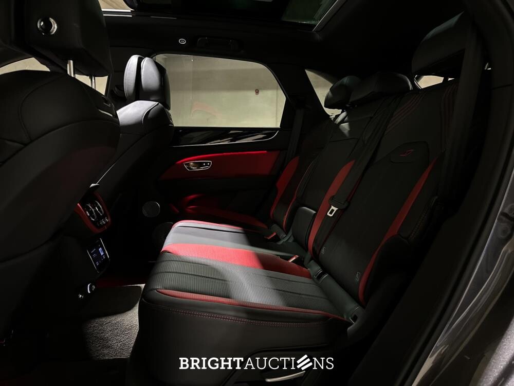 Bentley Bentayga 4.0 V8 S 549hp 2022 (Original-NL), P-719-VF