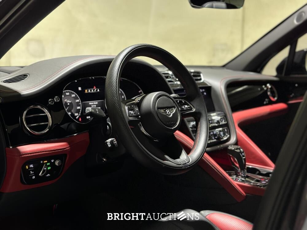 Bentley Bentayga 4.0 V8 S 549hp 2022 (Original-NL), P-719-VF