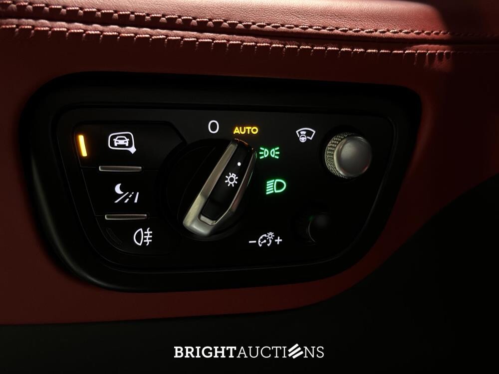 Bentley Bentayga 4.0 V8 S 549hp 2022 (Original-NL), P-719-VF