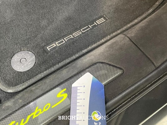 Porsche Cayenne Coupé Turbo S E-Hybrid 4.0 685pk 2020 (Origineel-NL), J-013-TK