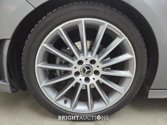 Mercedes-Benz A 180 Premium Plus 136pk 2019 A-klasse, N-189-LP