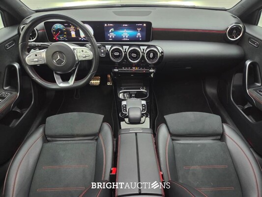 Mercedes-Benz A 180 Premium Plus 136pk 2019 A-klasse, N-189-LP
