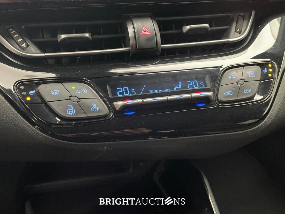Toyota C-HR Hybrid Executive 1.8 170pk 2017, P-886-JB