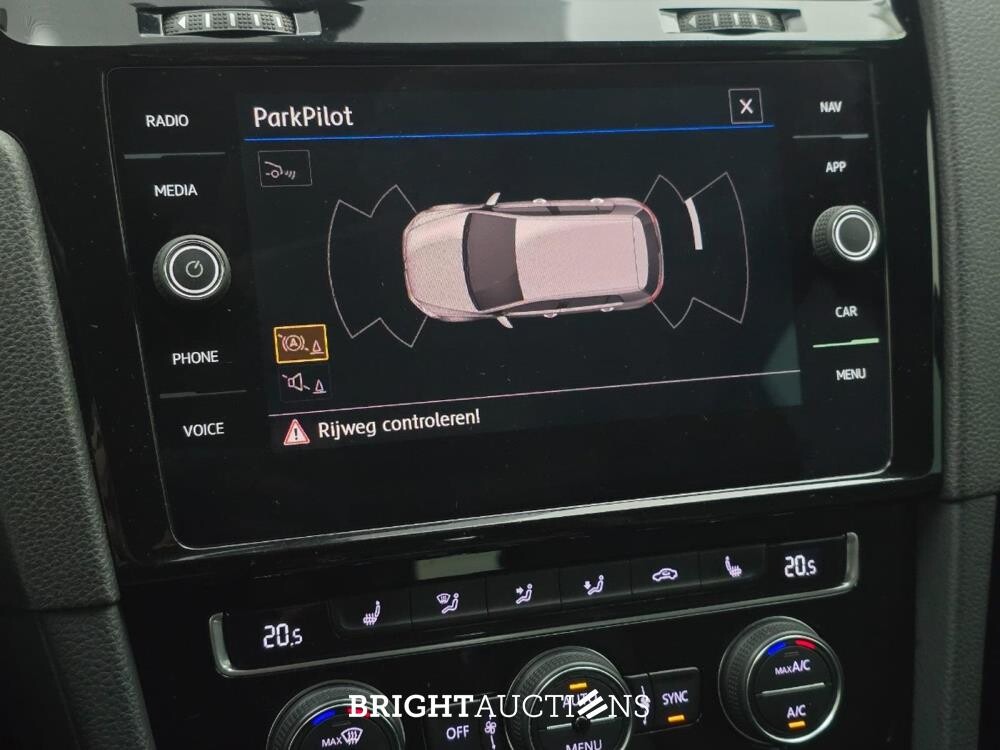 Volkswagen Golf Highline Business R 1.5 TSI 150pk 2018, X-726-KS