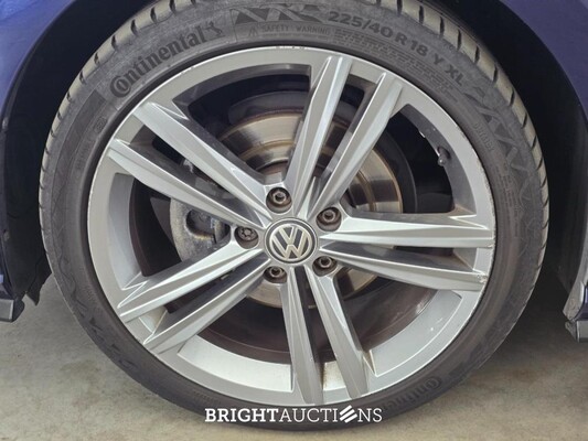 Volkswagen Golf Highline Business R 1.5 TSI 150pk 2018, X-726-KS
