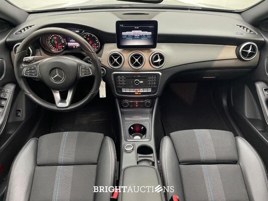 Mercedes-Benz CLA 180 Business Solution AMG 122pk 2017 CLA-Klasse, RT-050-T