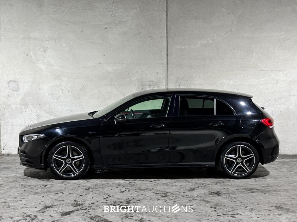Mercedes-Benz A250 e Business Solution AMG Limited A-klasse 160pk 2021 (Origineel-NL), K-518-SP