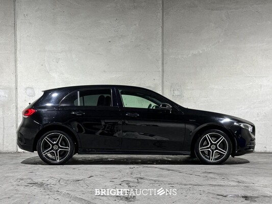 Mercedes-Benz A250 e Business Solution AMG Limited A-klasse 160pk 2021 (Origineel-NL), K-518-SP