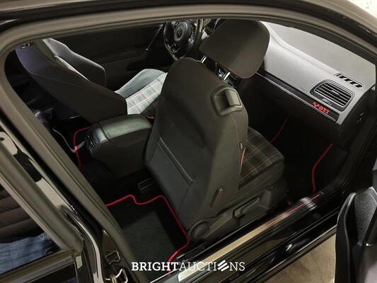 Volkswagen Golf GTI Performance (VII / MK7 / Golf 7) 396pk 2014