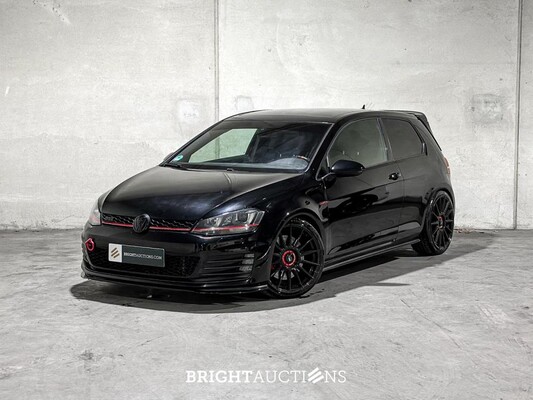 Volkswagen Golf GTI Performance (VII / MK7 / Golf 7) 396pk 2014