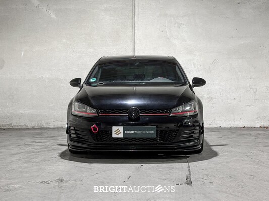 Volkswagen Golf GTI Performance (VII / MK7 / Golf 7) 396pk 2014