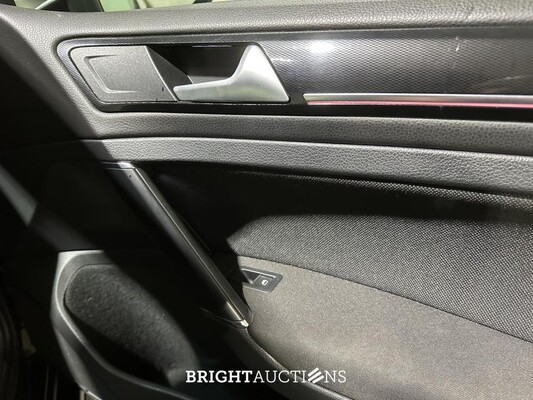 Volkswagen Golf GTI Performance (VII / MK7 / Golf 7) 396pk 2014
