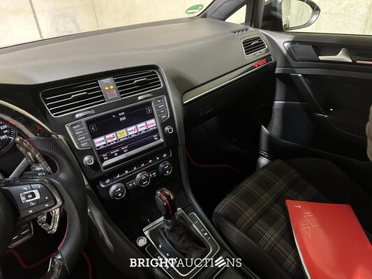 Volkswagen Golf GTI Performance (VII / MK7 / Golf 7) 396pk 2014