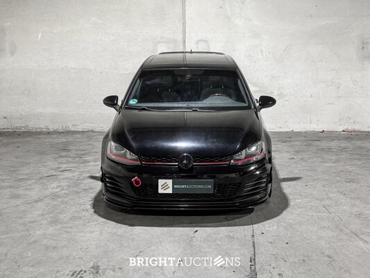 Volkswagen Golf GTI Performance (VII / MK7 / Golf 7) 396pk 2014