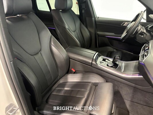 BMW X5 xDrive45e High Executive 398pk 2022, P-818-NB