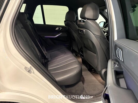 BMW X5 xDrive45e High Executive 398pk 2022, P-818-NB