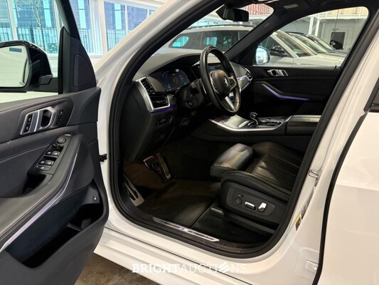 BMW X5 xDrive45e High Executive 398pk 2022, P-818-NB