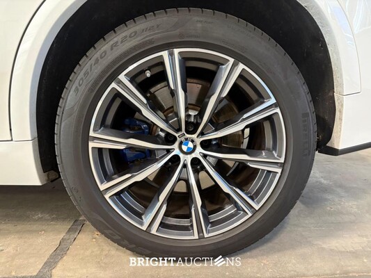 BMW X5 xDrive45e High Executive 398pk 2022, P-818-NB