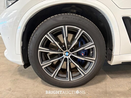 BMW X5 xDrive45e High Executive 398pk 2022, P-818-NB