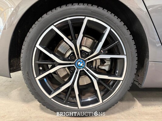 BMW 530e Business Edition Plus 292pk 2022 (Origineel-NL) 5-Serie, P-196-KV