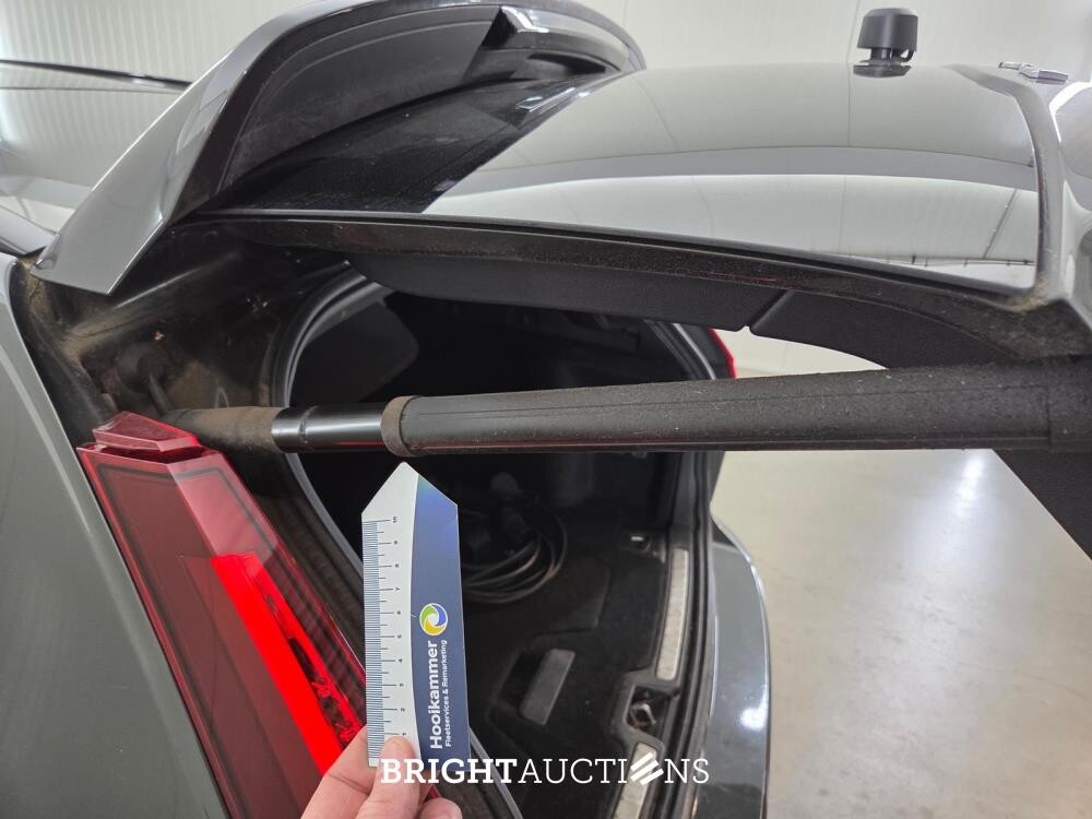 Volvo V60 T6 Recharge R-Design 2.0 AWD 398hp 2022 (Original-NL), P-467-DX