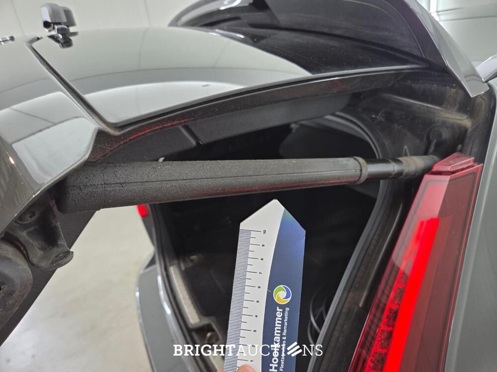 Volvo V60 T6 Recharge R-Design 2.0 AWD 398hp 2022 (Original-NL), P-467-DX
