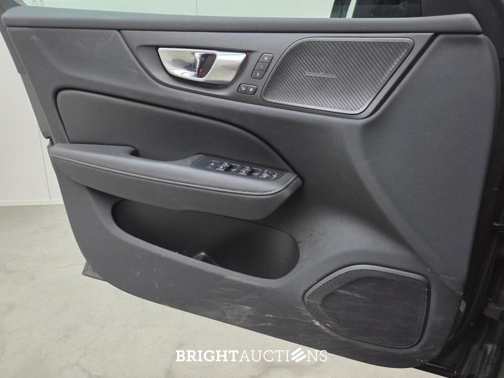 Volvo V60 T6 Recharge R-Design 2.0 AWD 398hp 2022 (Original-NL), P-467-DX