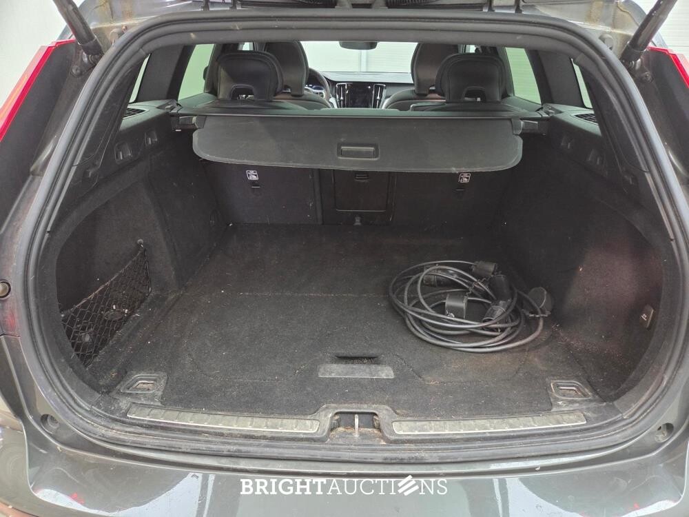 Volvo V60 T6 Recharge R-Design 2.0 AWD 398hp 2022 (Original-NL), P-467-DX