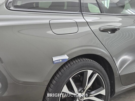 Volvo V60 T6 Recharge R-Design 2.0 AWD 398hp 2022 (Original-NL), P-467-DX