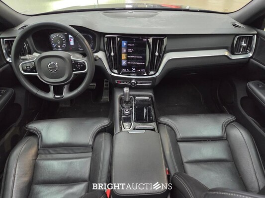 Volvo V60 T6 Recharge R-Design 2.0 AWD 398hp 2022 (Original-NL), P-467-DX