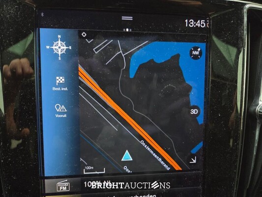 Volvo V60 T6 Recharge R-Design 2.0 AWD 398hp 2022 (Original-NL), P-467-DX