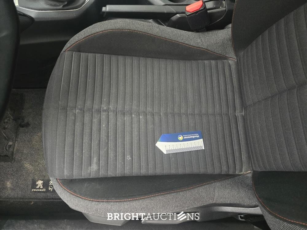 Peugeot 2008 Blue Lease Active 1.2 PureTech 102hp 2021 (Original-NL), K-558-SR