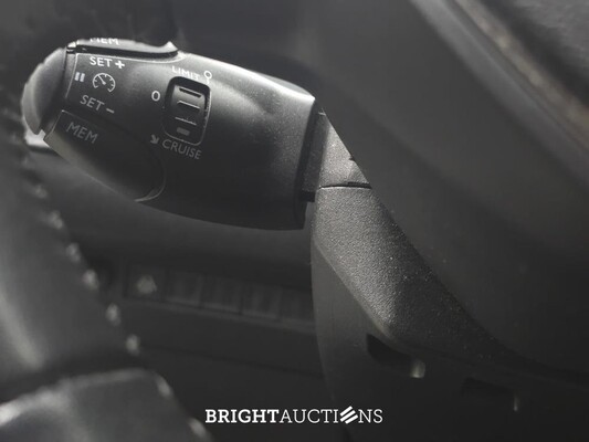 Peugeot 2008 Blue Lease Active 1.2 PureTech 102hp 2021 (Original-NL), K-558-SR