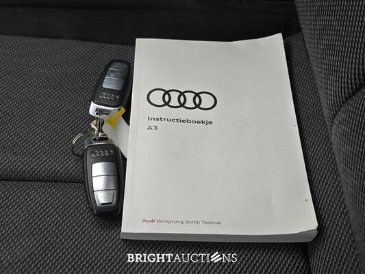 Audi A3 Limousine 30 Business edition TFSI 110pk 2021 (Origineel-NL), K-808-PJ