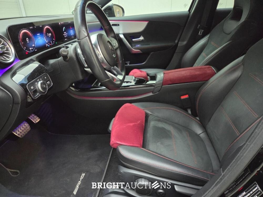 Mercedes-Benz A 180 Business Solution AMG 136pk 2019 A-klasse, Z-776-DL