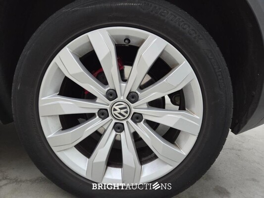 Volkswagen T-Roc Sport 1.5 TSI 150pk 2019, T-667-TX