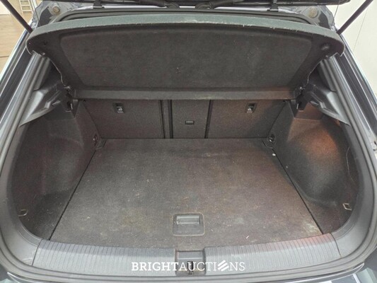 Volkswagen T-Roc Sport 1.5 TSI 150pk 2019, T-667-TX