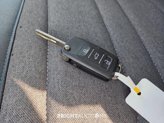 Citroen C4 Feel 1.2 Puretech 131pk 2023, HJT-43-N