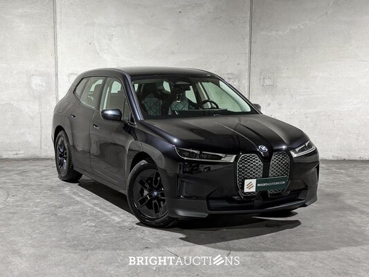 BMW iX xDrive40 Executive 77 kWh 326pk 2023 (Origineel-NL), T-756-HD