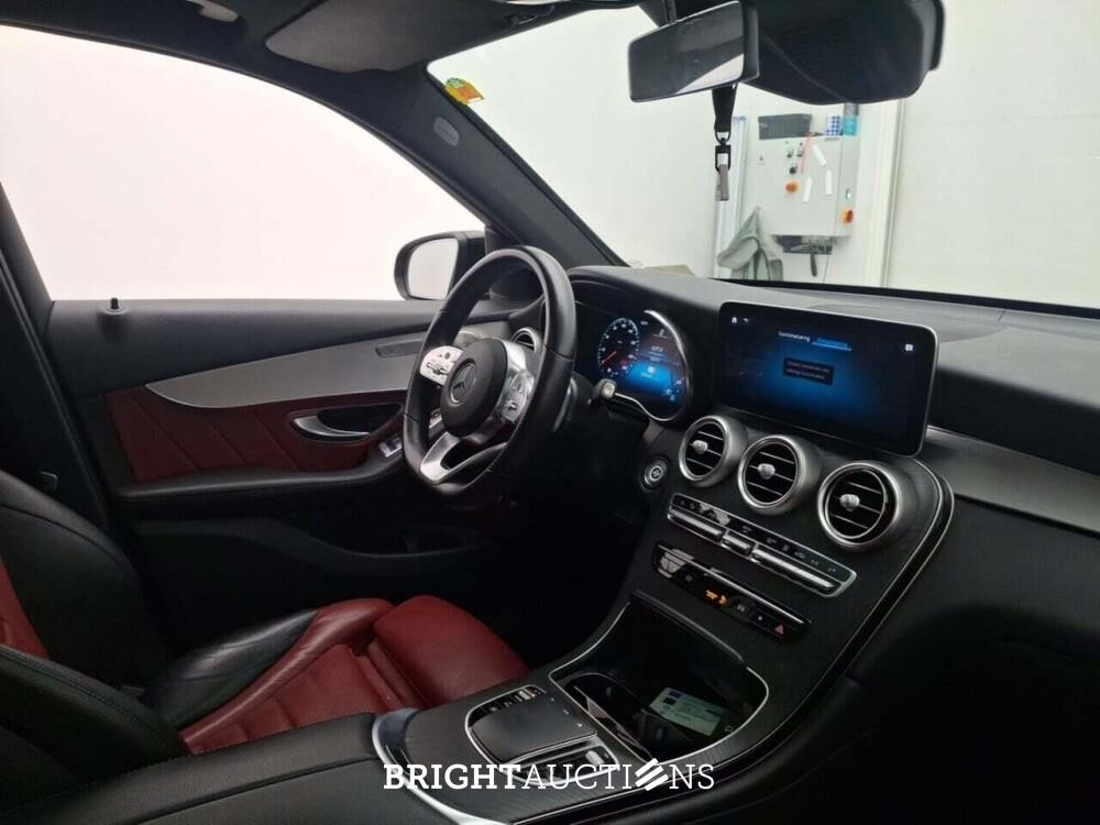Mercedes-Benz GLC 300e Business Solution AMG 4MATIC 313pk 2021 (Origineel-NL) GLC-Klasse, K-810-XV